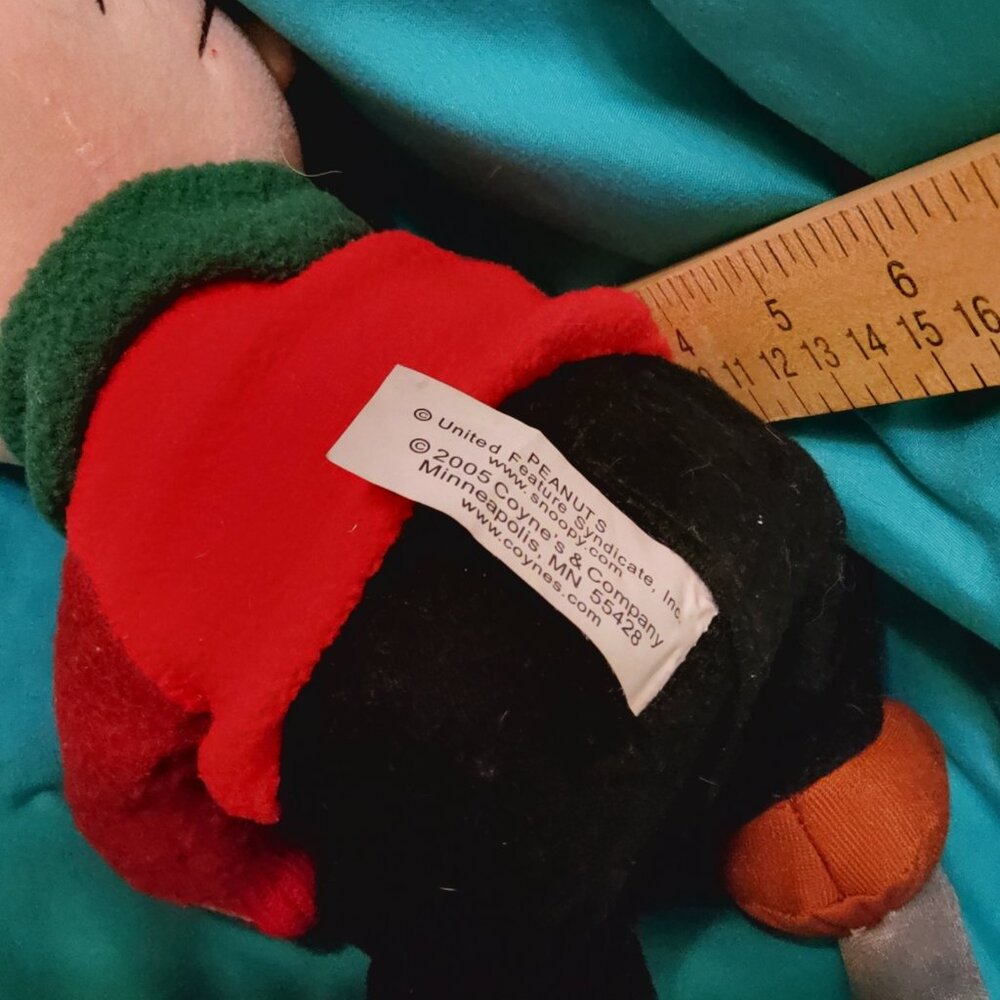 Vintage Peanuts Charlie Brown Christmas Plush Toy Skiing Present Gift Display - Picture 6 of 8